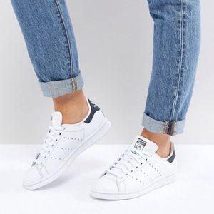 Adidas Stan Smith with Navy back.